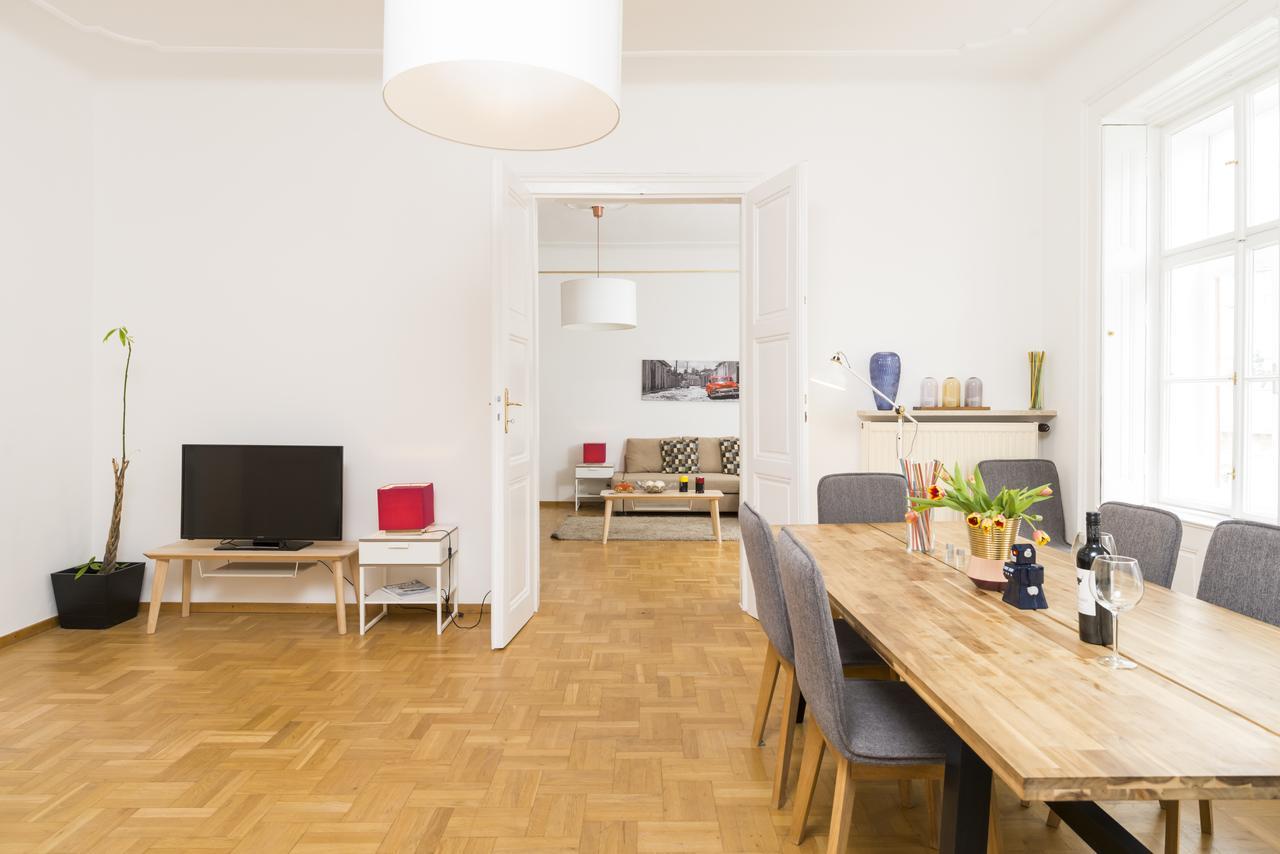 De Luxe Staatsoper Apartment *